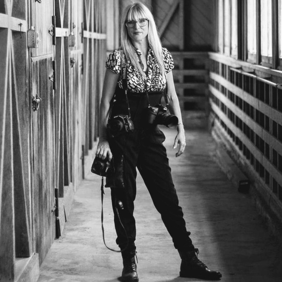 Meet your Posher, Micaella - Picture 1 of 8